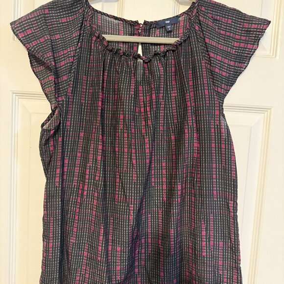 GAP Blouse – Black Gray Magenta Print, Size M, Flutter Sleeve, Lightweight - Picture 1 of 4